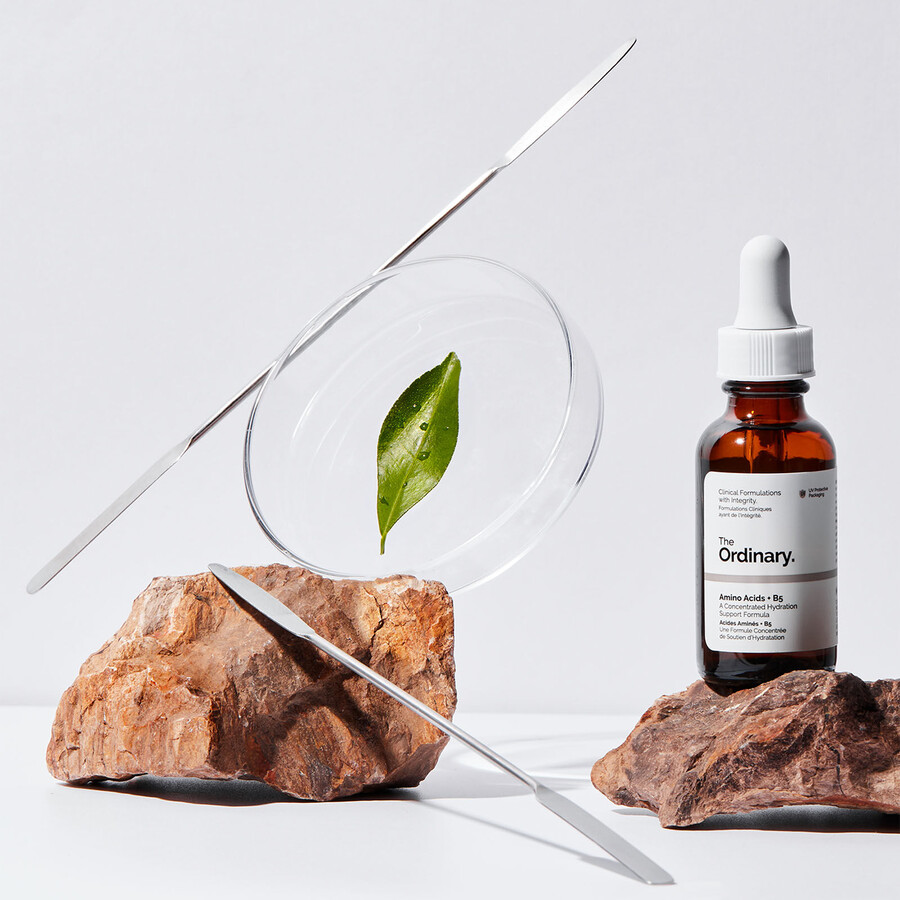 serum na bazi vode s aminokiselinama vitaminom b5 za hidrataciju kože
